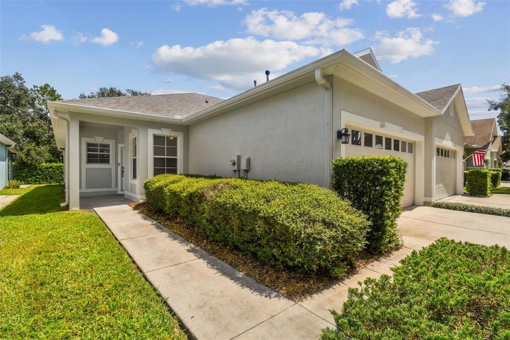 Picture of 6919 Surrey Hill Place, Apollo Beach, FL 33572