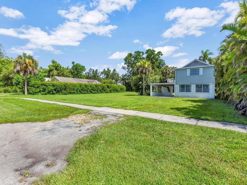 Picture of 1428 Poinciana Avenue, Fort Myers FL 33901