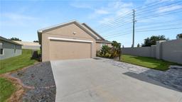 Picture of 6094 Eagle Pointe Drive, Lakeland, FL 33812