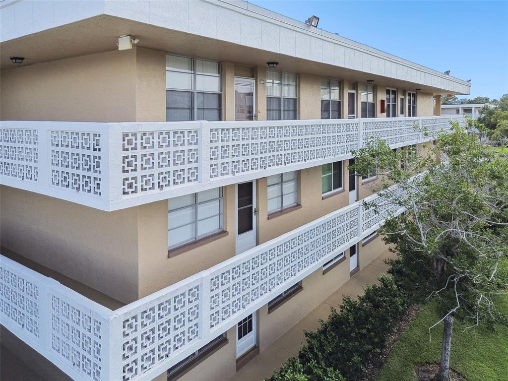 Picture of 5095 Bay Street Ne Unit 306, St Petersburg, FL 33703