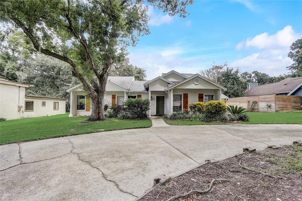 Picture of 407 Forest Road, Mount Dora, FL 32757