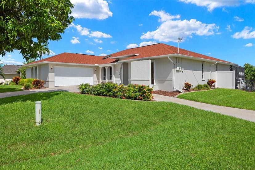 Picture of 2223 SE 10Th Lane, Cape Coral FL 33990