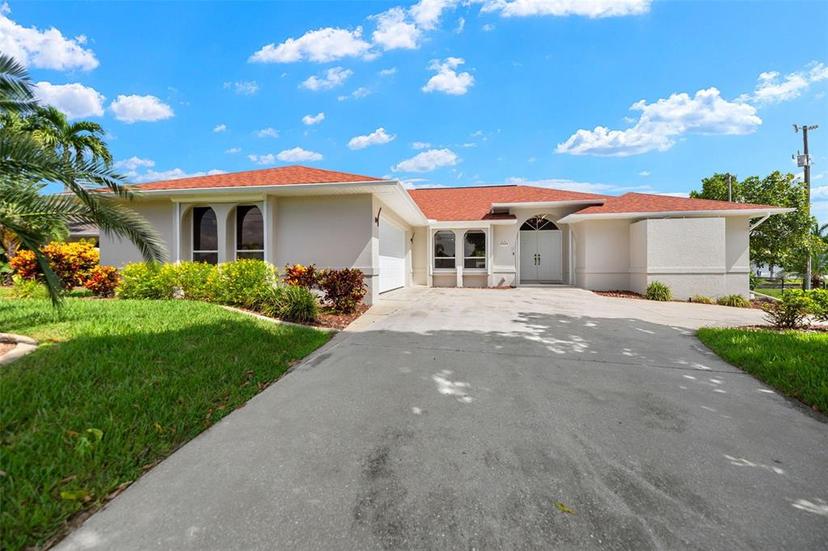 Picture of 2223 SE 10Th Lane, Cape Coral FL 33990