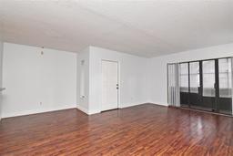 Picture of 954 Courtyard Lane Unit 11, Orlando, FL 32825