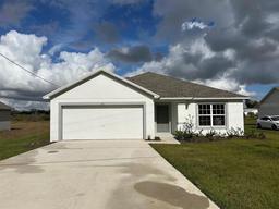 Picture of 292 Doc Coil Road, Bowling Green, FL 33834