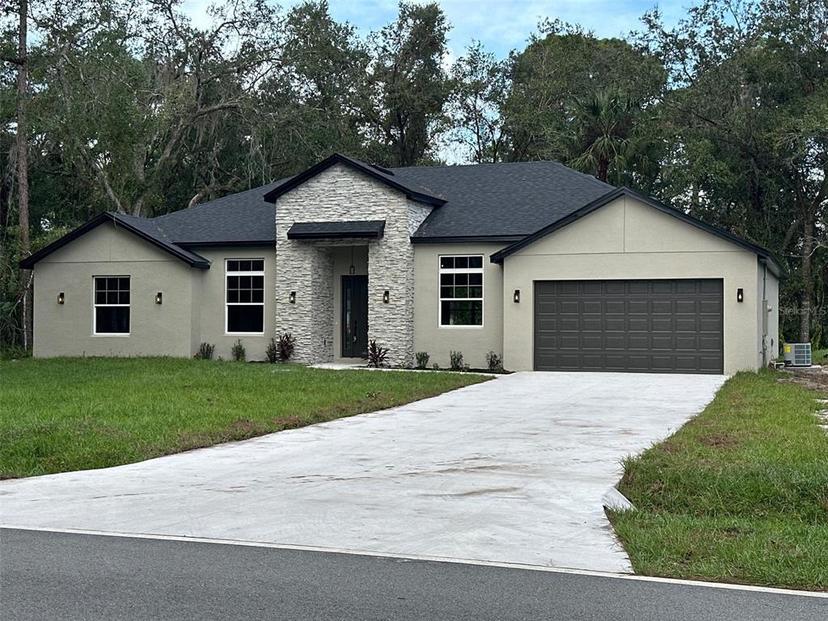 Picture of 1420 Lake Harney Road, Geneva FL 32732