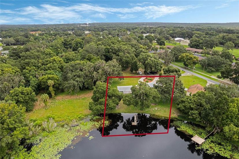 Picture of 216 E Mirror Lake Drive, Fruitland Park FL 34731