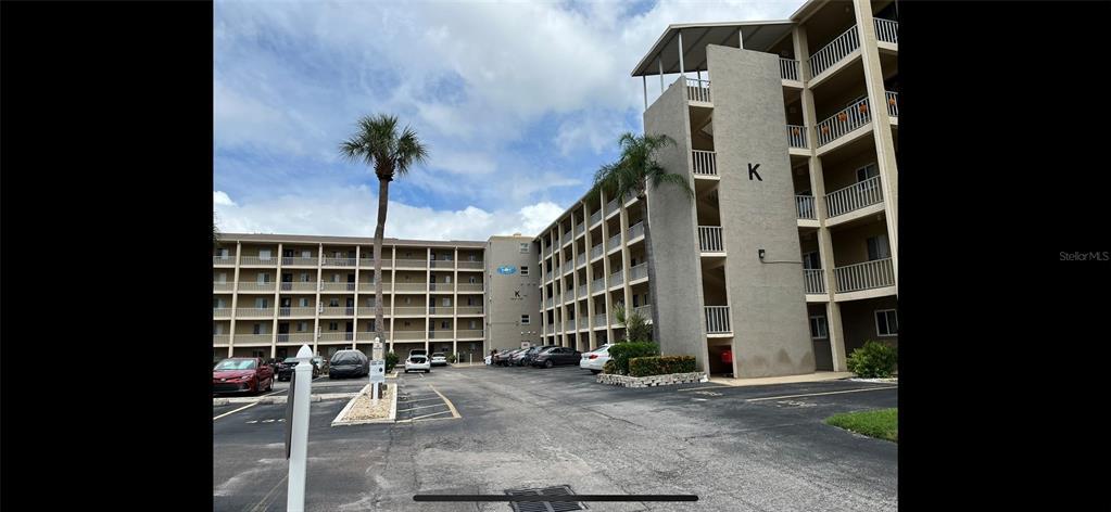 Picture of 3600 Lake Bayshore Drive Unit 221, Bradenton, FL 34209