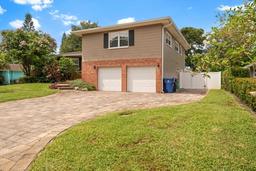 Picture of 8212 Forest Circle, Seminole, FL 33776