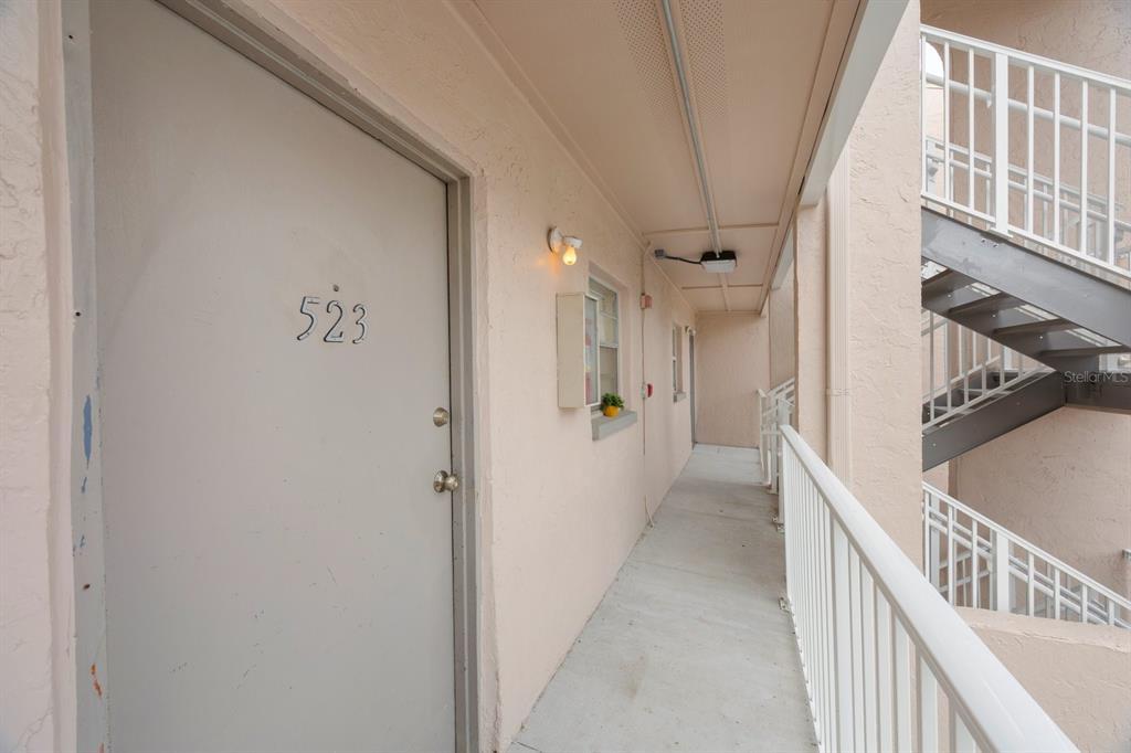 Picture of 2625 State Road 590 Unit 523, Clearwater, FL 33759