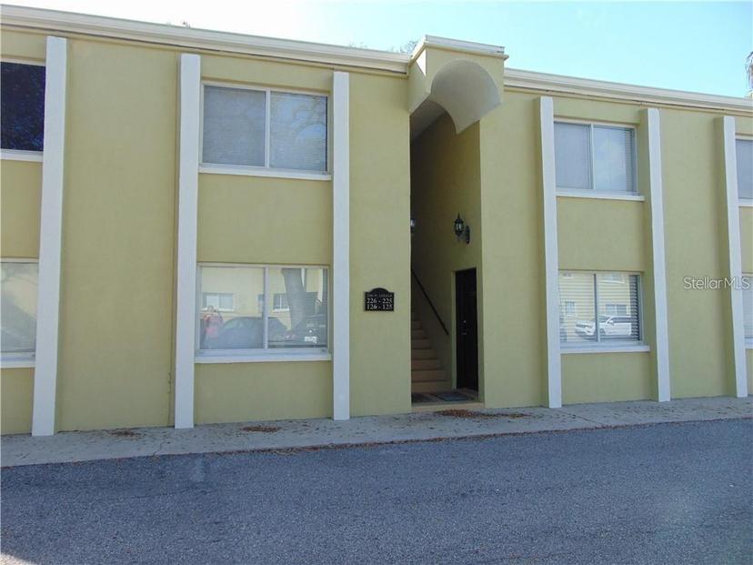 Picture of 3206 W Azeele Street Unit 225, Tampa FL 33609