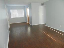 Picture of 3206 W Azeele Street Unit 225, Tampa, FL 33609