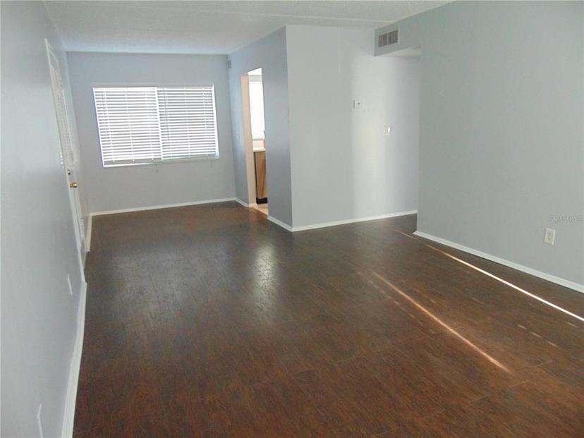 Picture of 3206 W Azeele Street Unit 225, Tampa FL 33609