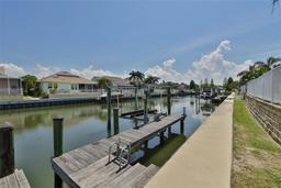 Picture of 415 Islebay Drive, Apollo Beach, FL 33572