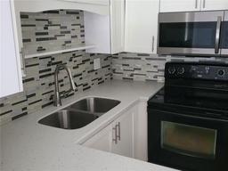 Picture of 1504 Virginia Avenue Unit 107, Daytona Beach, FL 32114