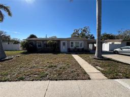 Picture of 15536 Bristol Circle E, Clearwater, FL 33764