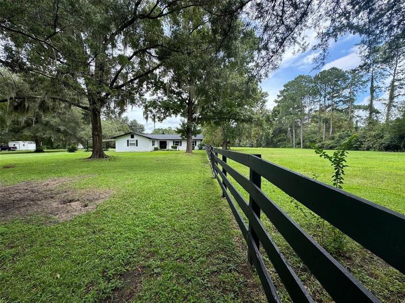 Picture of 215 NW 180Th Street, Newberry FL 32669