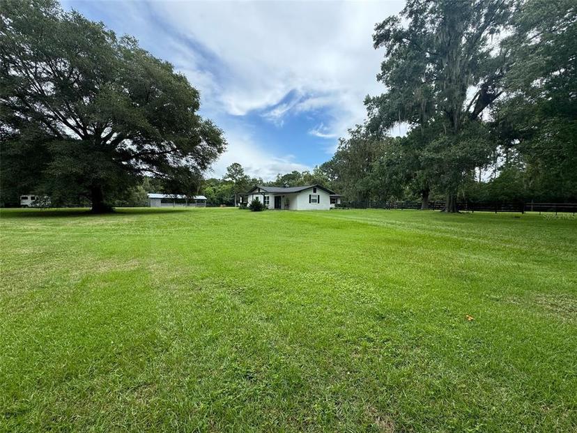 Picture of 215 NW 180Th Street, Newberry FL 32669