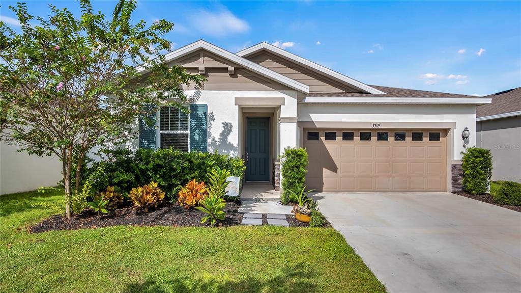 Picture of 5309 Sparrow Song Drive, Okahumpka, FL 34762