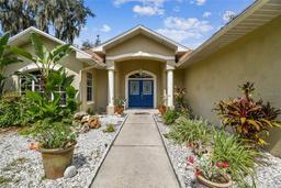 Picture of 1905 Masters Way, Plant City, FL 33566