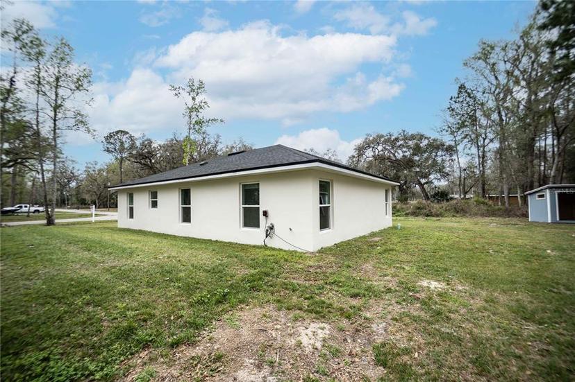 Picture of 2482 County Road 423, Lake Panasoffkee FL 33538