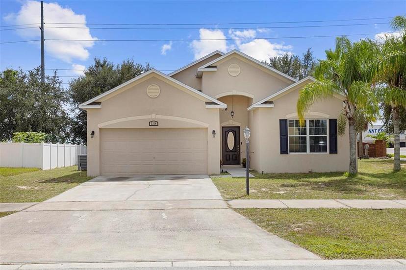 Picture of 3216 Lynrock Avenue, Dundee FL 33838