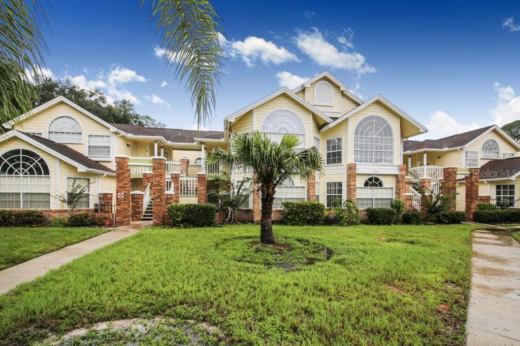 Picture of 5009 Laguna Bay Circle Unit 42, Kissimmee, FL 34746