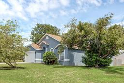 Picture of 752 Hunt Drive, Lake Wales, FL 33853