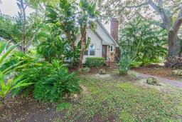 Picture of 2367 Woodlawn Circle W, St Petersburg, FL 33704