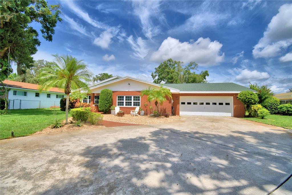 Picture of 222 W Wall Street, Frostproof, FL 33843