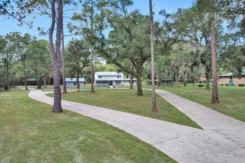 Picture of 107 Dinkla Lane, Palatka FL 32177