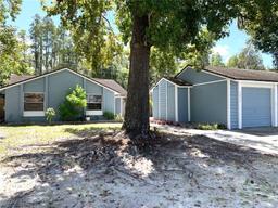 Picture of 3275 Fox Lake Drive, Tampa, FL 33618