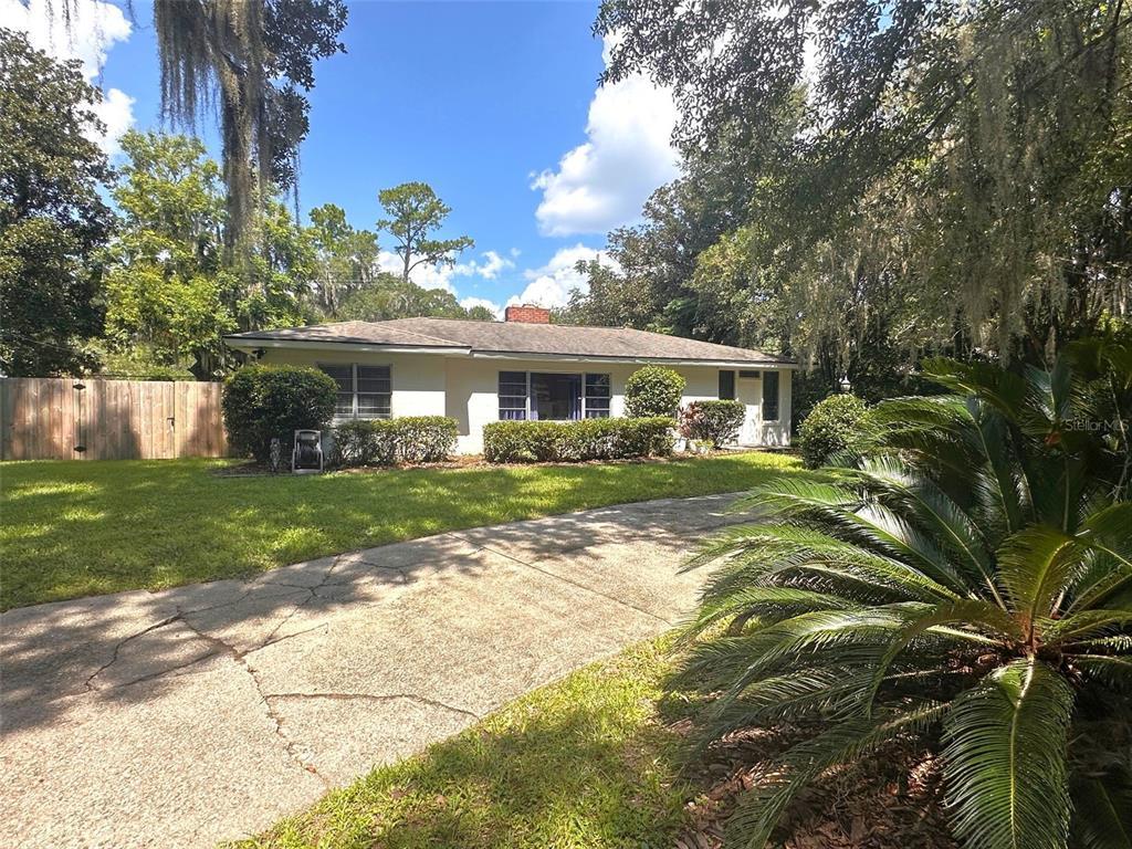 Picture of 2132 NW 7Th Place, Gainesville, FL 32603