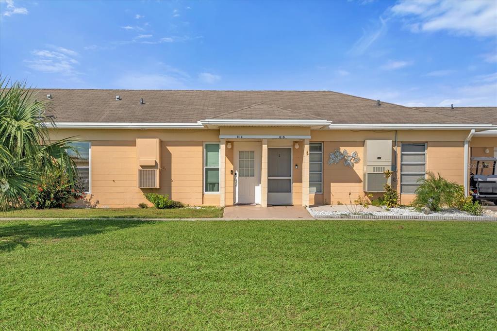 Picture of 613 Club Circle Unit 613, Lakeshore, FL 33854