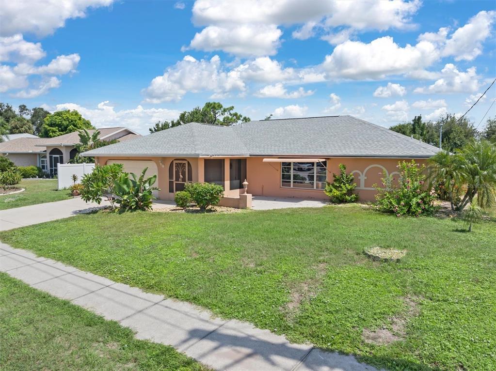 Picture of 7506 Spinnaker Boulevard, Englewood, FL 34224