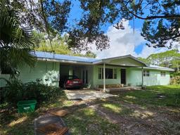 Picture of 560 County Road 65, Bunnell, FL 32110