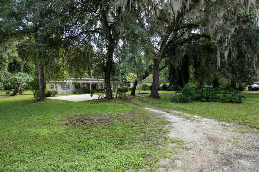 Picture of 20 SE Nelsons Point, Keystone Heights FL 32656