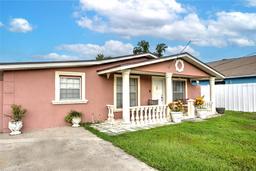 Picture of 6906 N Clark Avenue, Tampa, FL 33614