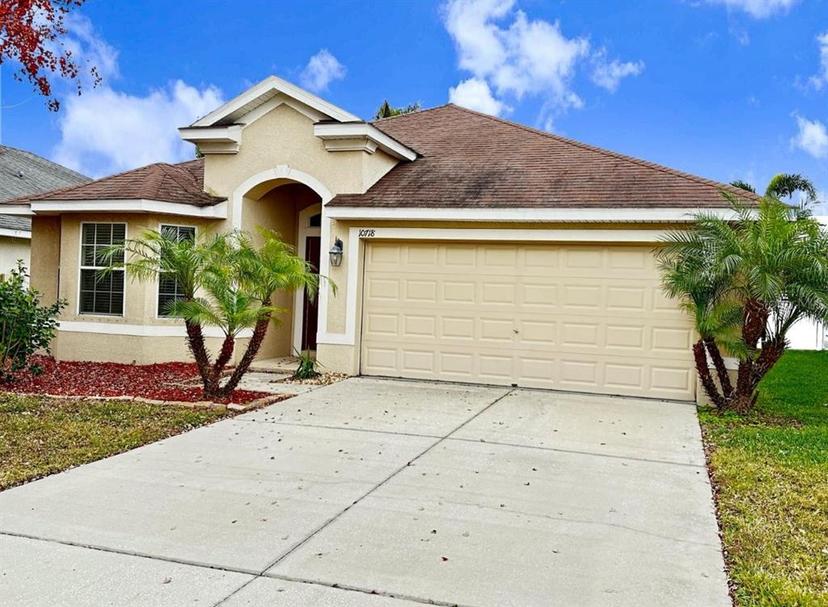 Picture of 10718 Standing Stone Drive, Wimauma FL 33598