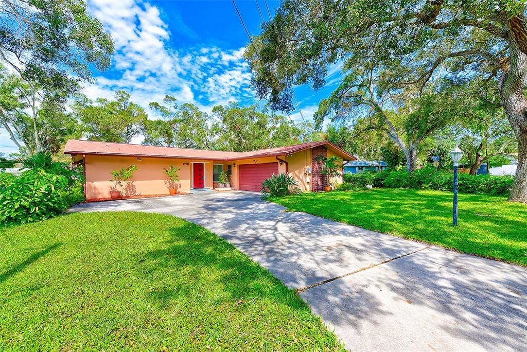 Picture of 1895 Lake Judy Lee Drive, Largo, FL 33771