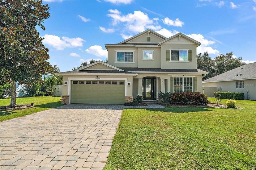 Picture of 13012 Yale Bluff Drive, Grand Island FL 32735