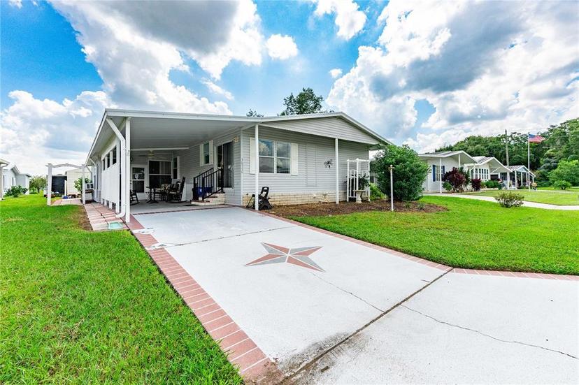 Picture of 36750 Kimela Avenue, Zephyrhills FL 33542