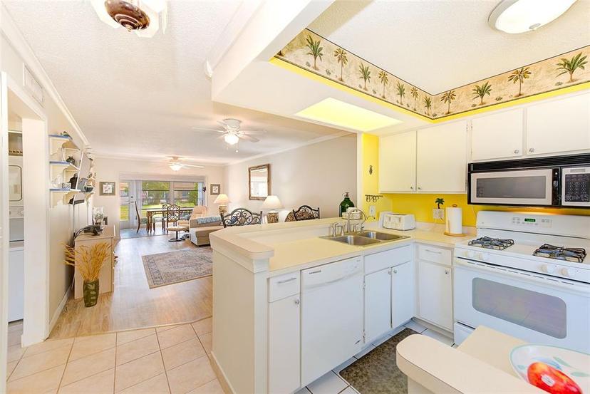 Picture of 1619 Mission Hills Boulevard, Clearwater FL 33759