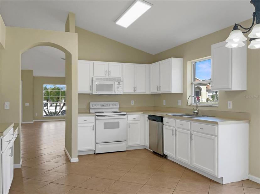 Picture of 10323 Soaring Eagle Drive, Riverview FL 33578