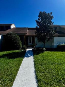 Picture of 5225 Imperial Lakes Boulevard Unit 27, Mulberry, FL 33860