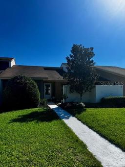 Picture of 5225 Imperial Lakes Boulevard Unit 27, Mulberry, FL 33860