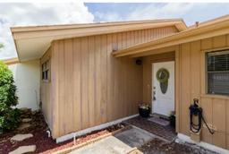 Picture of 5225 Imperial Lakes Boulevard Unit 27, Mulberry, FL 33860