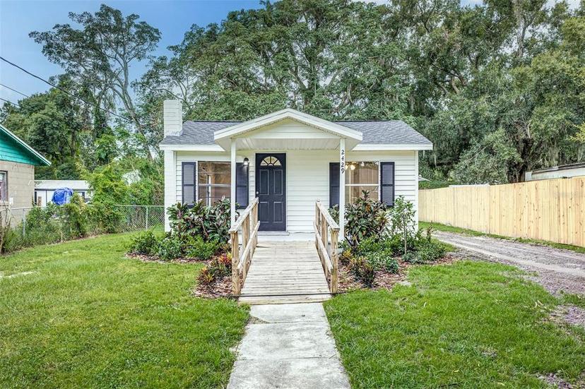 Picture of 2429 Lakeview Street, Lakeland FL 33801