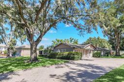 Picture of 51 Oakleigh Lane, Maitland, FL 32751