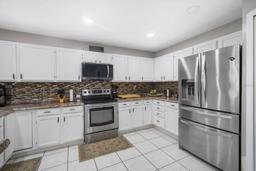 Picture of 9716 Fox Chapel Road, Tampa, FL 33647